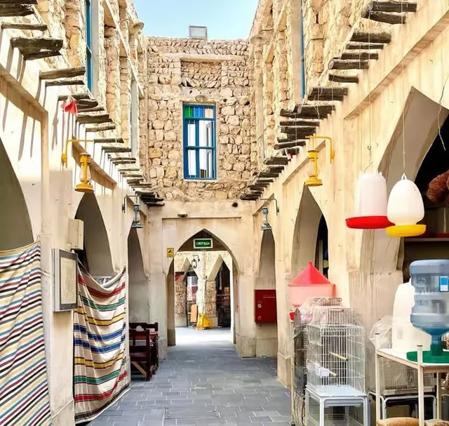 Doha City Tour: Souq Waqif, Katara, The Pearl & Corniche in Doha — experience image 14 of 14