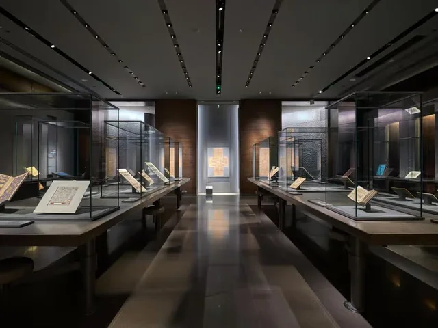Museum of Islamic Art Doha Tickets: Galleries & Waterfront in Doha — experience image 6 of 14