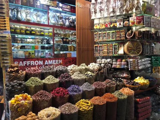 Abu Dhabi Shopping Tour: Traditional Souqs & Modern Malls in Abu Dhabi — experience image 5 of 16