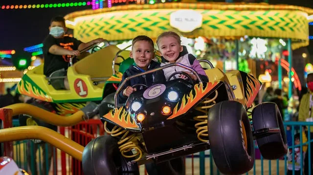 Global Village Dubai Tickets with Hotel Transfers in Dubai — experience image 14 of 19