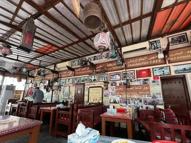 Manama Souq Food Tour: Bahraini Tastings & Guided Walk in Manama — experience image 9 of 11