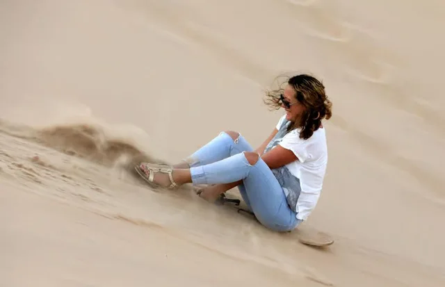 Abu Dhabi Morning Desert Safari with Quad Bike & Sandboarding in Abu Dhabi — experience image 4 of 16