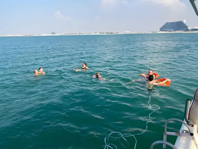 Private Coastal Cruise Ras Al Khaimah with Soft Drinks in Ras Al-Khaimah — experience image 2 of 5