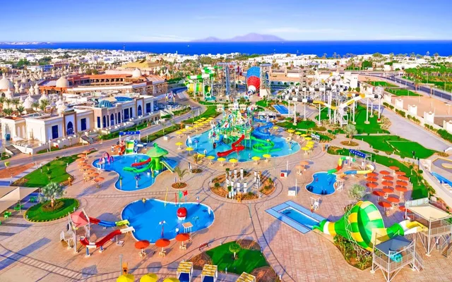 Sharm Aqua Park Day with Lunch: Mega Fun Enquiry in Sharm El Sheikh — experience image 4 of 5