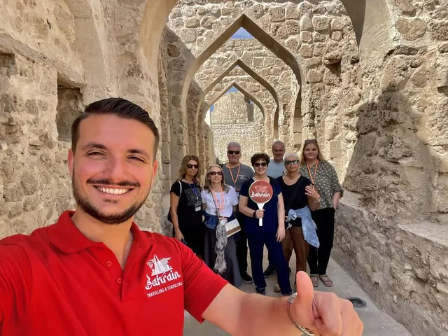 Bahrain South to North Tour: Tree of Life, Fort & Souq experience in Manama