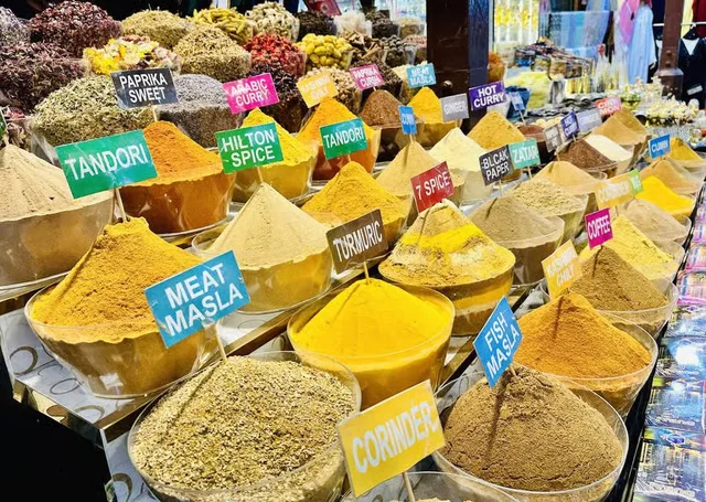 Old Dubai Walking Tour: Souks, Local Tastings & Abra Crossing in Dubai — experience image 7 of 19