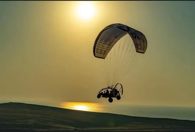 Sealine Paratrike Flight from Doha: 20–40 Minute Options in Doha — experience image 2 of 7