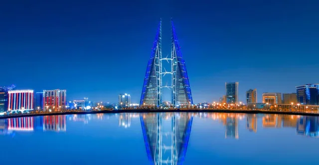Manama Private Boat Cruise & Bahraini Restaurant Dinner in Manama — experience image 2 of 9