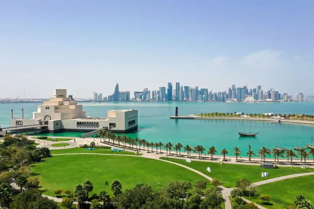 Museum of Islamic Art Doha Tickets: Galleries & Waterfront in Doha — experience image 7 of 14