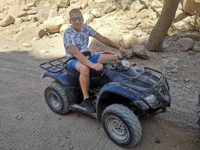 Taba Quad Bike Safari: Desert Tracks & Tea in Taba — experience image 3 of 22