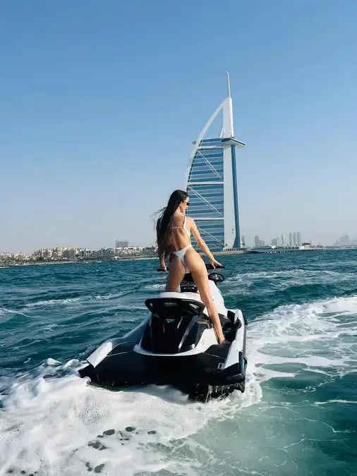 Dubai Jet Ski Tour: Burj Al Arab & Atlantis Route Options in Dubai — experience image 4 of 9