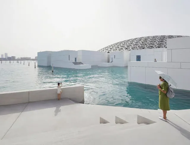 Abu Dhabi Tour from Dubai: Grand Mosque, Palace & Etihad Towers in Dubai — experience image 21 of 24