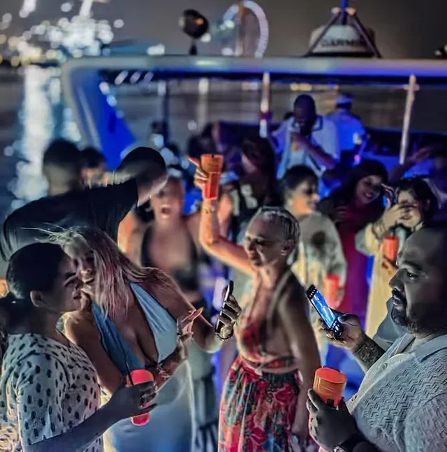 Dubai Marina Yacht Party: Four Hours, BBQ, Open Bar & Live DJ in Dubai — experience image 11 of 21
