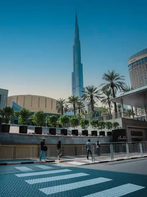 Dubai Day Tour from Abu Dhabi: Palm, Old Dubai & Dubai Mall in Abu Dhabi — experience image 4 of 10