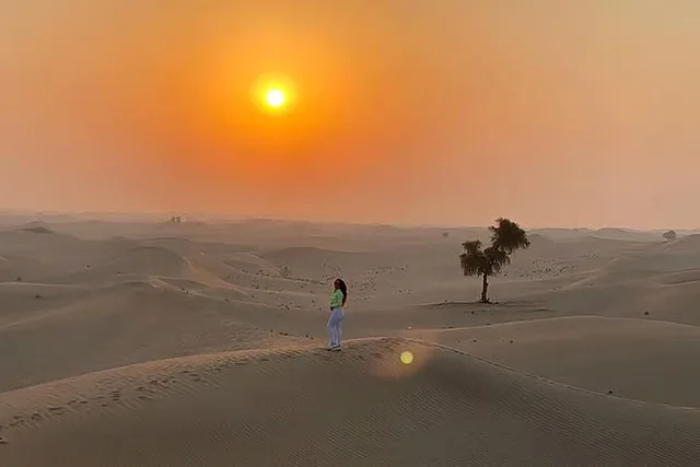 Abu Dhabi Sunrise Desert Safari: Early-Morning Dune Drive in Abu Dhabi — experience image 2 of 9