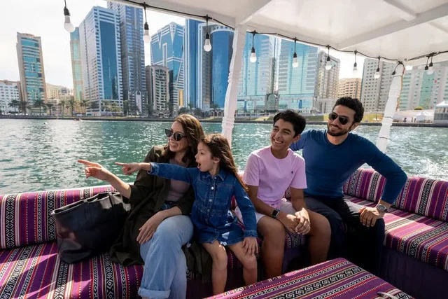 Sharjah Private Abra Boat Tour on Khalid Lagoon in Sharjah — experience image 6 of 8