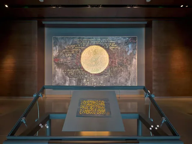 Museum of Islamic Art Doha Tickets: Galleries & Waterfront in Doha — experience image 10 of 14