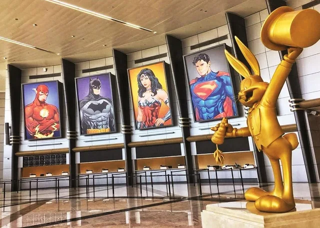 Abu Dhabi Grand Mosque & Warner Bros World Tour in Abu Dhabi — experience image 8 of 8
