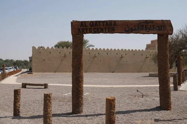 Hili Archaeology & Al Qattara Arts Centre: Private Al Ain Tour in Al Ain — experience image 12 of 22