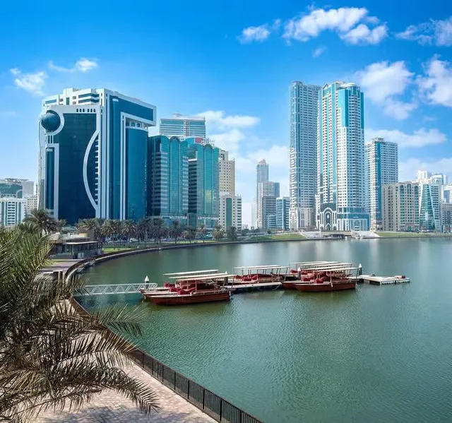 Heart of Sharjah Heritage Walking Tour: Museums & Old Souqs in Sharjah — experience image 10 of 15