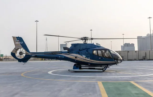 Abu Dhabi Helicopter Tour: Shared 30-Minute Scenic Flight in Abu Dhabi — experience image 3 of 9
