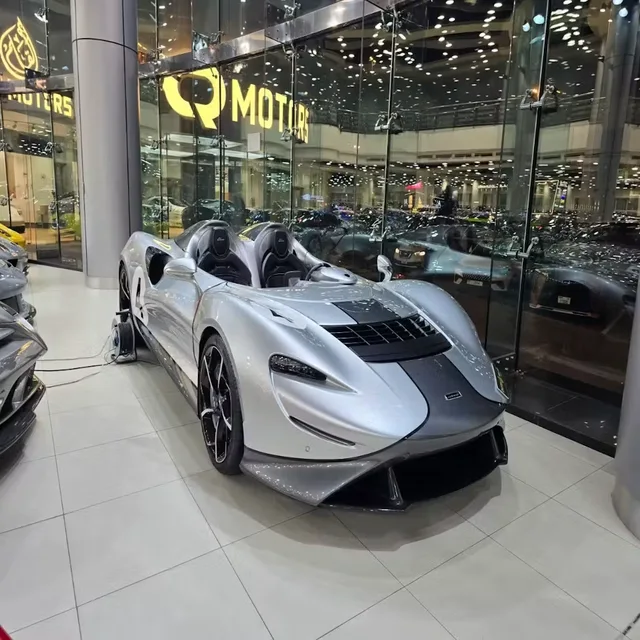 Dubai Luxury Car Showroom Tour with Dubai Mall Drop-Off in Dubai — experience image 7 of 7
