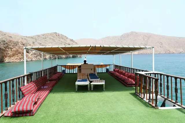 Dibba Musandam Dhow Cruise from Sharjah with Lunch in Sharjah — experience image 21 of 21