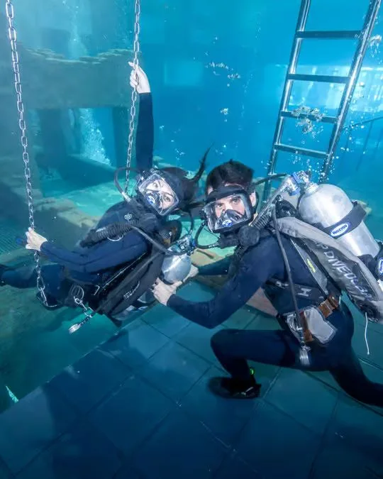 Deep Dive Dubai Sunken City Walk: Guided Underwater Experience in Dubai — experience image 9 of 9