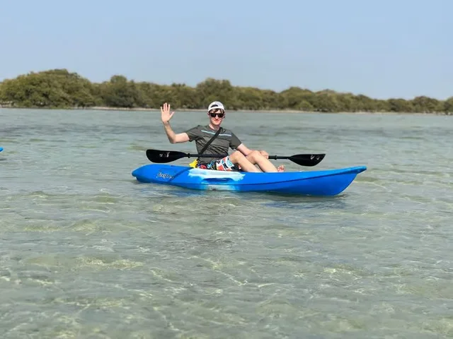 Al Thakira Mangrove Kayaking Tour from Doha in Doha — experience image 7 of 11