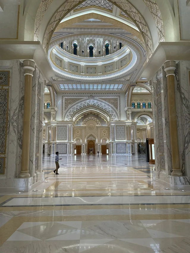 Qasr Al Watan Abu Dhabi Tickets: Palace & Gardens in Abu Dhabi — experience image 8 of 9