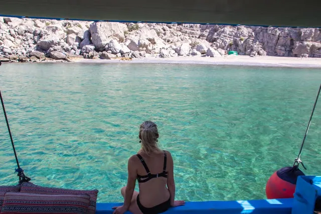 Khasab Musandam Dhow Cruise from Dubai: Khor Sham & Snorkelling in Dubai — experience image 9 of 12