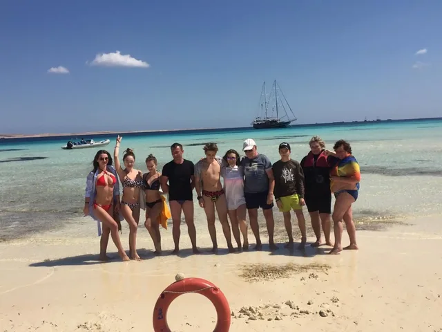 Ras Mohammed Bus Tour: Mangroves, Magic Lake & Reef in Sharm El Sheikh — experience image 18 of 31