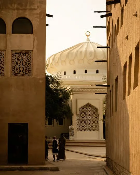 Old Dubai Walking Tour: Souks, Local Tastings & Abra Crossing in Dubai — experience image 17 of 19