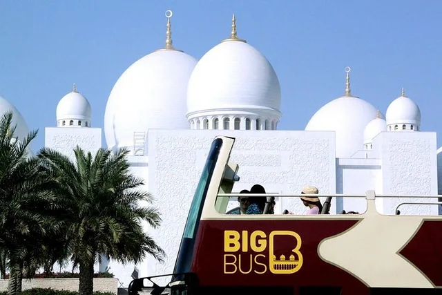 Big Bus Abu Dhabi: One-Day Hop-On Hop-Off Ticket experience in Abu Dhabi