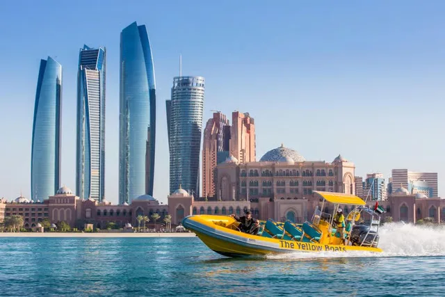 Yas Island Speedboat Tour Abu Dhabi: 45-Minute Sightseeing in Abu Dhabi — experience image 11 of 11