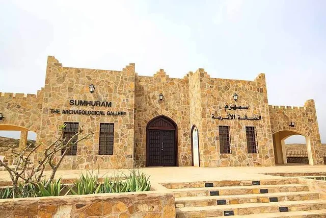 Ostsalalah halbtags: Sumhuram, Taqah und Wadi Darbat – Aufnahme zum Erlebnis – Bild 1