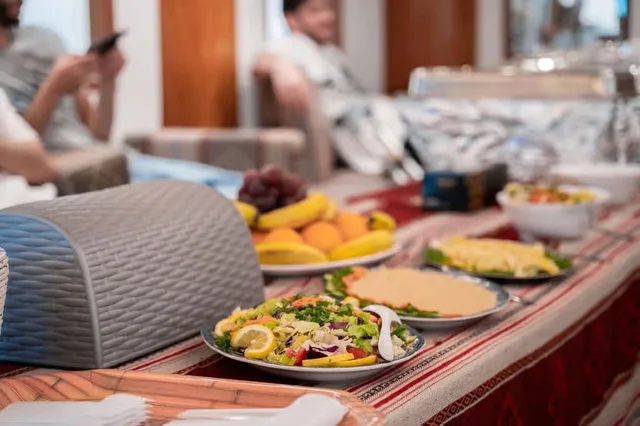 Doha Sunset Dhow Cruise: Skyline & Buffet Dinner Options in Doha — experience image 5 of 10