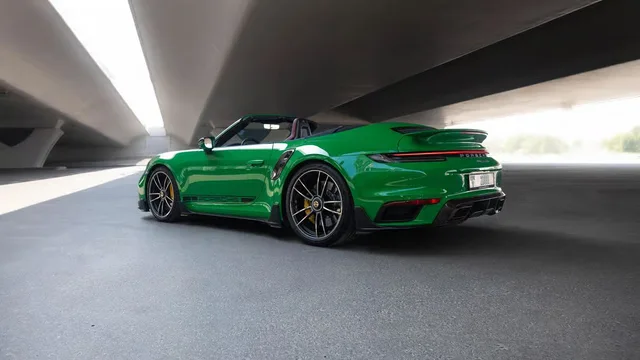 Porsche 911 Turbo S Rental Dubai: Self-Drive Daily Hire in Dubai — experience image 6 of 7