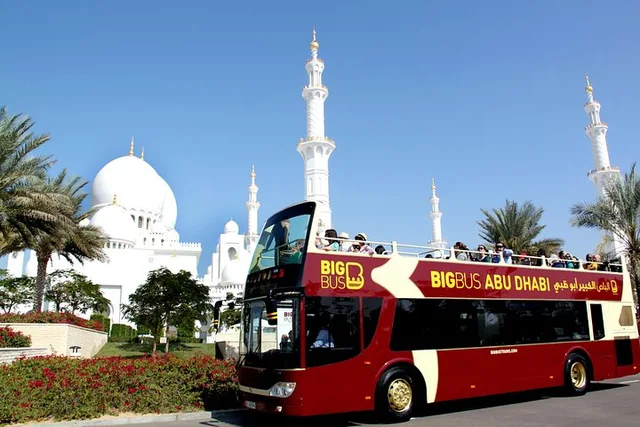 Big Bus Abu Dhabi: One-Day Hop-On Hop-Off Ticket in Abu Dhabi — experience image 5 of 14