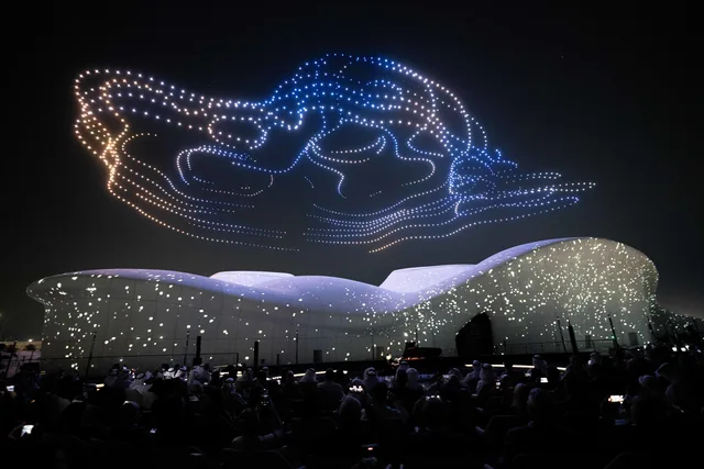 Abu Dhabi Mosque & teamLab Phenomena: Combined Visit Request in Abu Dhabi — experience image 8 of 12