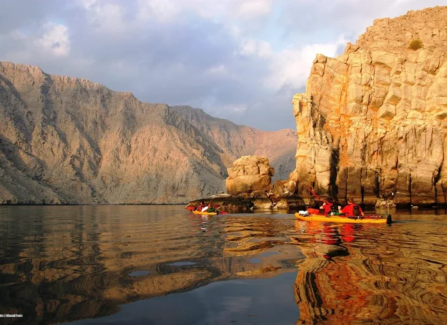 Musandam Khasab Dhow Cruise from Ras Al Khaimah with Lunch in Ras Al-Khaimah — experience image 10 of 18