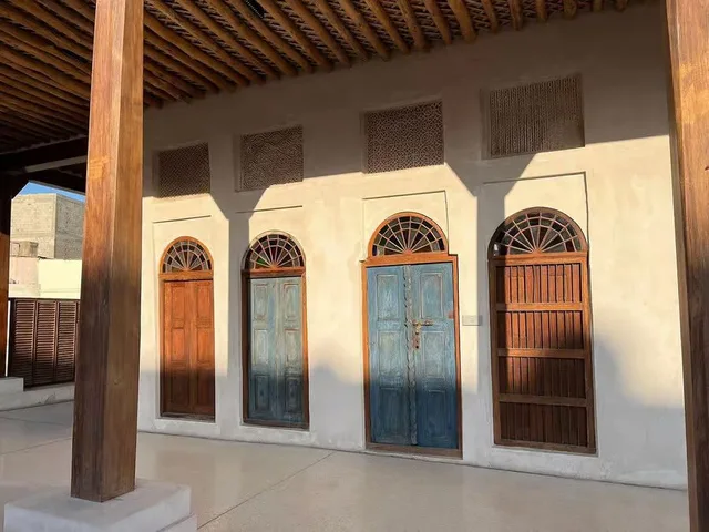 Muharraq Pearling Path Walking Tour: Heritage Houses & Meals in Manama — experience image 16 of 18