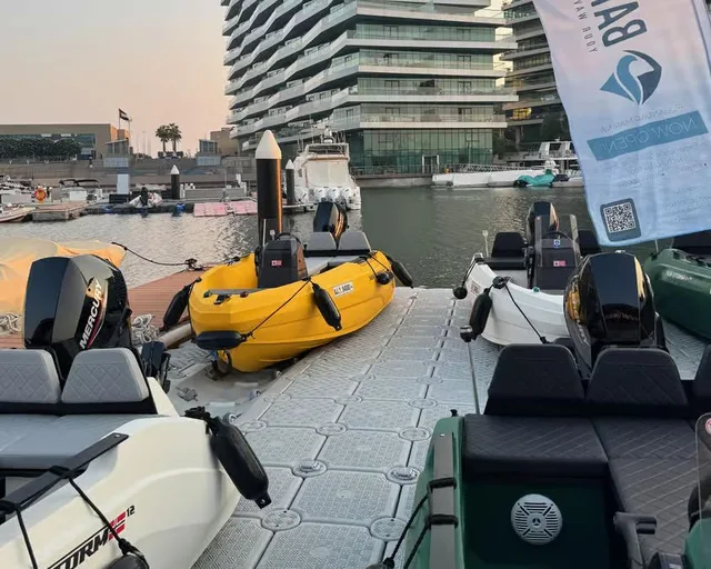 Yas Island Self-Drive Boat Rental: Private One-Hour Option in Abu Dhabi — experience image 4 of 16