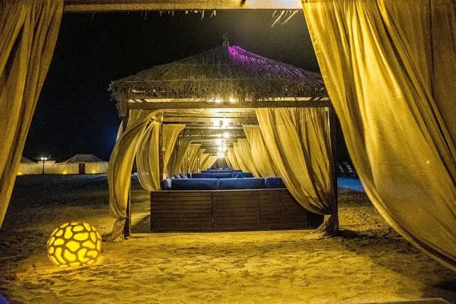 Doha Overnight Desert Safari with BBQ Dinner & Breakfast in Doha — experience image 10 of 20
